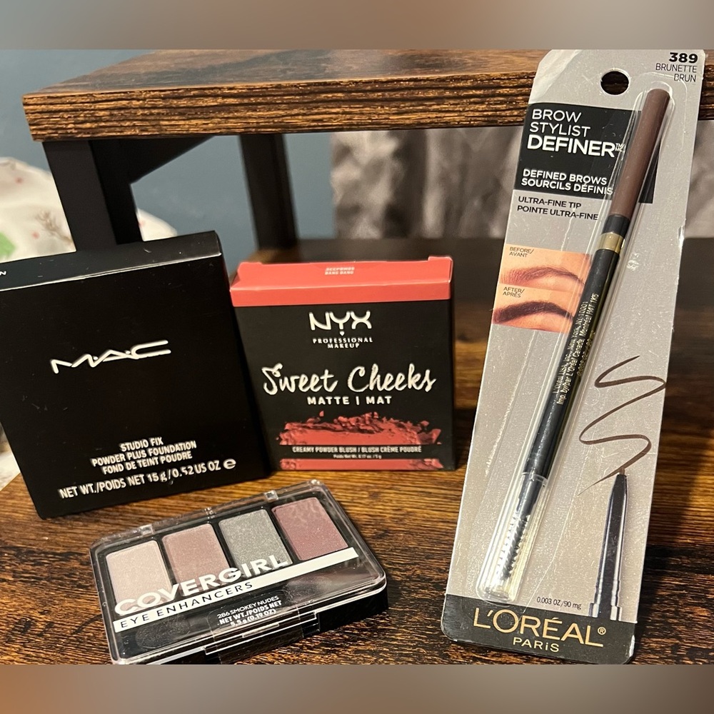Women’s 4 Item Makeup Bundle Mac Foundation, Covergirl, L’Oreal & NYW All New